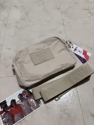 Aloha collection x Hawaiian 항공 콜라보 숄더백