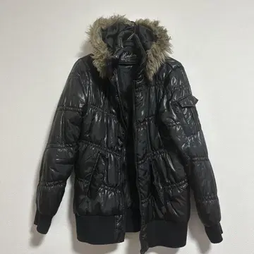 Pendora 블랙 다운 자켓 후드 부착