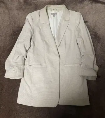 베이지 테일러드 자켓