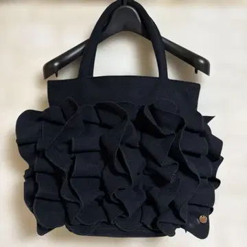 UNITED ARROWS TOKYO 프릴 디자인 블랙 토트백