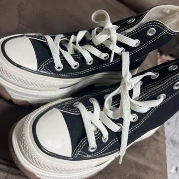 Converse 블랙 하이컷 스니커즈
