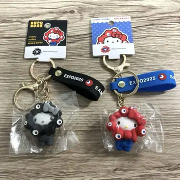 만박 키티 블랙 미야쿠미야쿠 산리오 입체 마스코트 스트랩 키링 2개