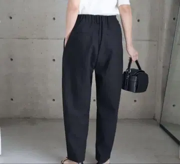 미사용 eLLa carrot pants 캐럿 팬츠
