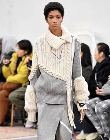 sacai 퍼 달린 케이블 니트