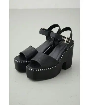 새상품급 AZUL BY MOUSSY 스티치 디자인 플랫폼 샌들