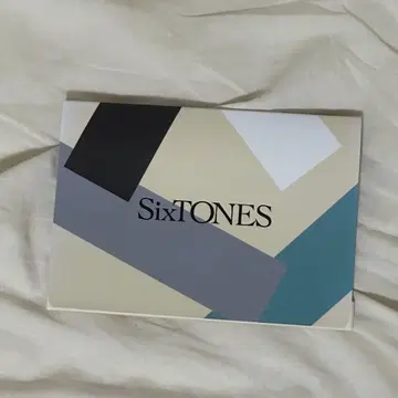 SixTONES 달력 기하학 패턴