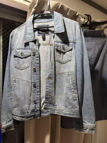 라이트 블루 데님 자켓