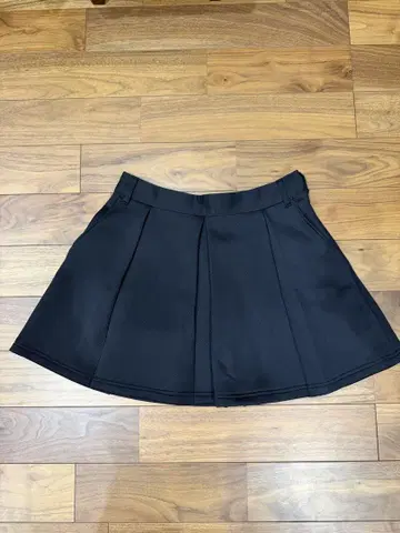 준앤로페 플리츠 스커트