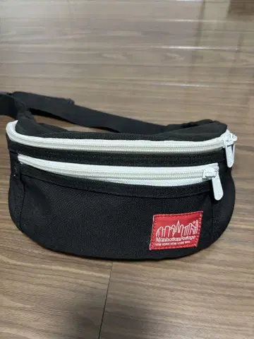 블랙 캔버스 웨스트 파우치