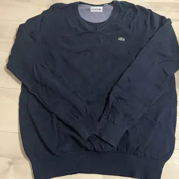 LACOSTE 네이비 V넥 스웨터
