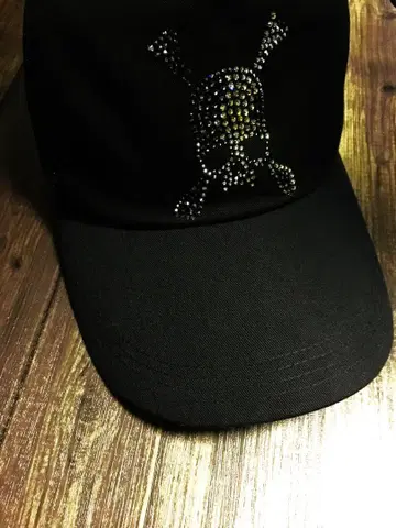 Roen 스컬 스와로브스키 캡 모자