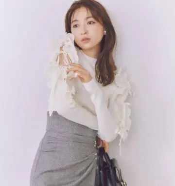 스나이델 플리츠프릴 도킹 니트 풀오버