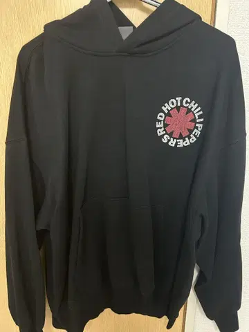 H&M 렛치리 레드 핫 칠리 페퍼스 밴딩 후드티 블랙 XL