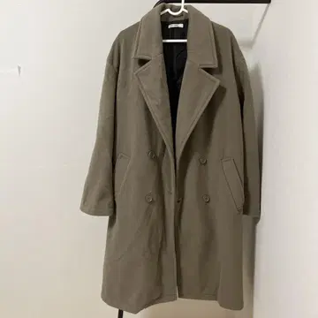 연한 브라운 더블 체스터 코트