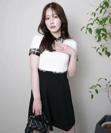 체크 컬러 플레어 니트 미니 원피스 립 서비스