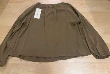 COHINA 벌룬 슬리브 블라우스
