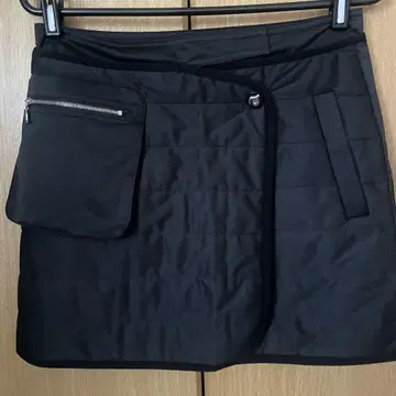 아르치비오 블랙 퀼팅 스커트