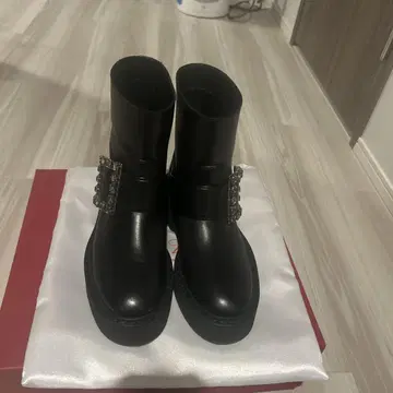 블랙 버클 포함 숏부츠