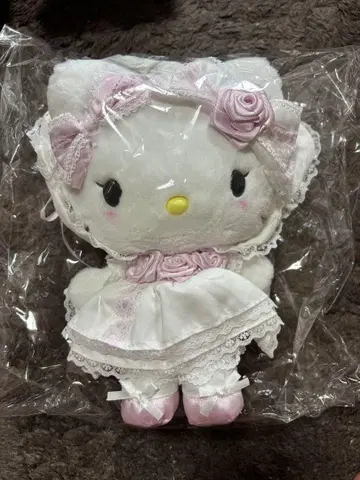 헬로키티 봉제 인형 화이트 프릴 디자인 산리오