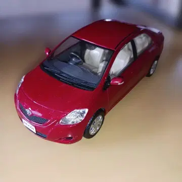 [ TOYOTA ] BELTA 컬러 샘플 미니카 빨간색