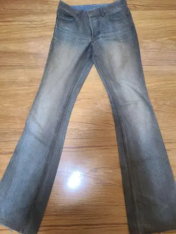 SHELLAC 셀락 그레이 부츠컷 데님