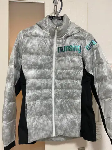 muningwear M 사이즈 후드 부착 다운 자켓