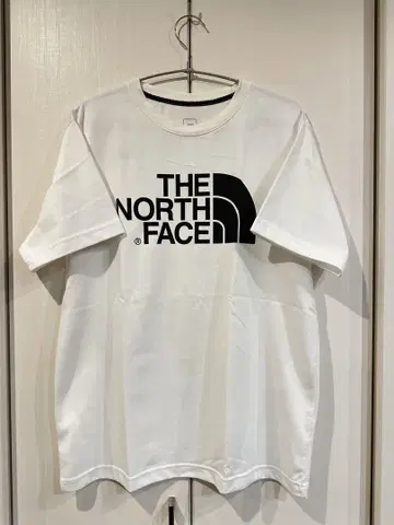 THE NORTH FACE 화이트 T셔츠