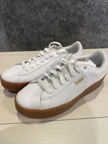PUMA 화이트 스니커즈 통굽 softfoam+