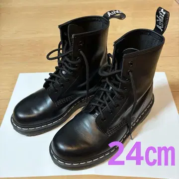 닥터마틴 1460 화이트 스티치 8홀 부츠 24cm
