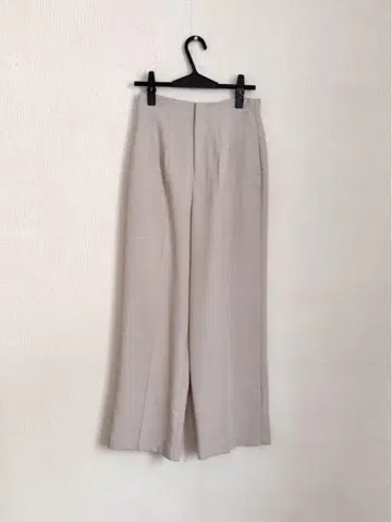 베이지 와이드 팬츠 프론트 오픈 지퍼 허리 밴딩 부분 있음