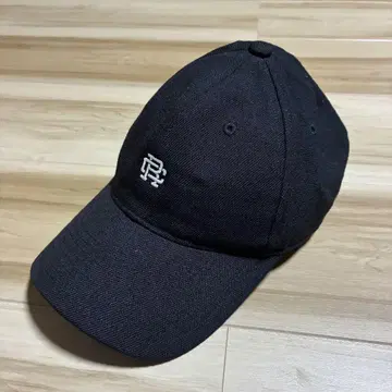 새상품급 REIGNING CHAMP 캡