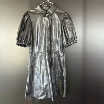 ZARA 블랙 가죽 느낌 반팔 셔츠 비닐 소재