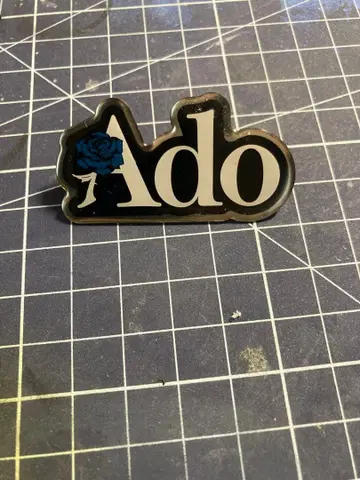 Ado 핀 배지 파란 장미