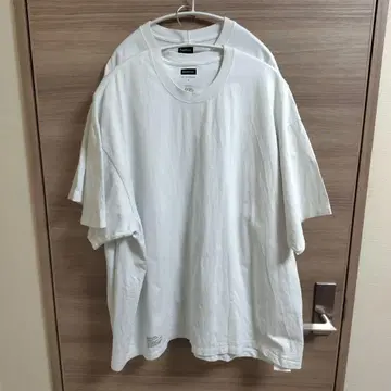 FreshService 화이트 티셔츠 L 사이즈 2장 세트