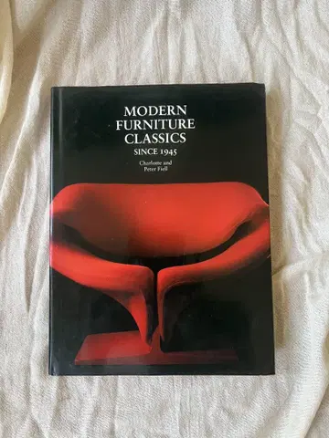 MODERN FURNITURE CLASSICS