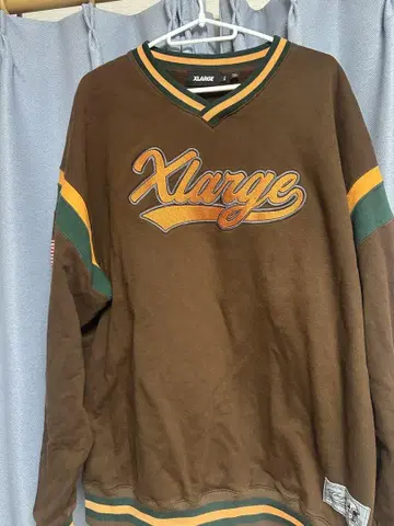 Xlarge 브라운 베이스볼 로고 V넥 트레이닝복 XL
