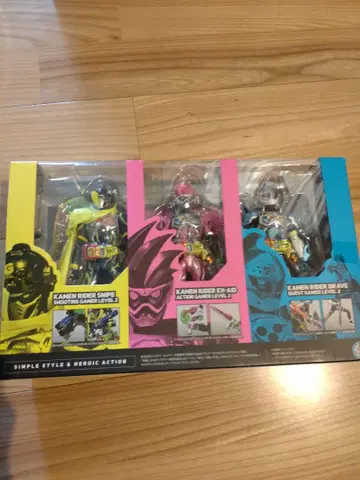 미개봉 S.H.Figuarts 가면라이더 이그제이드 비기닝 세트
