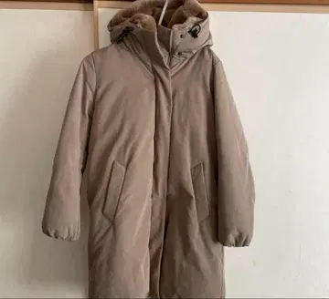 유나이티드 애로우즈 후드 부착 베이지 다운 자켓