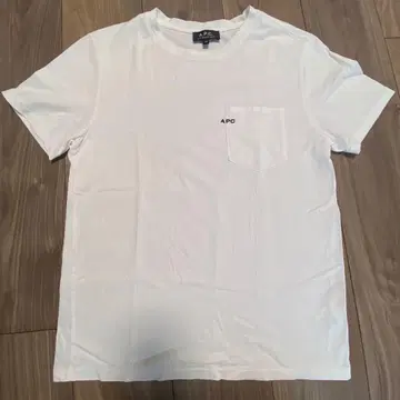 A.P.C. 화이트 T셔츠 XS 포켓 부착
