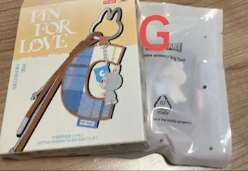 POP MART PIN FOR LOVE G