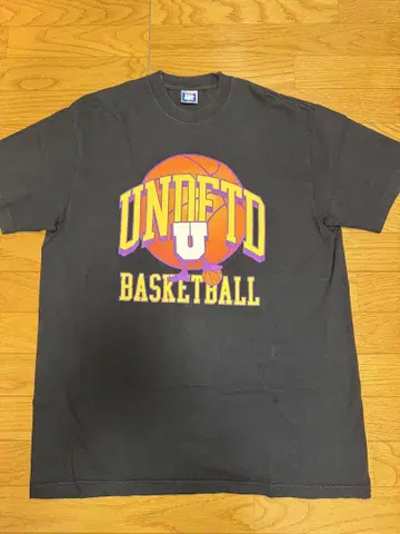 Undefeated 농구 T셔츠 L 사이즈