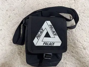 PALACE 트라이앵글 로고 숄더백 블랙