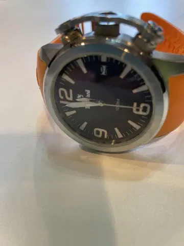 오렌지 러버 스트랩 손목시계