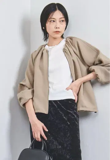 유나이티드 애로우즈 COMFY 개더 노카라 블루종 베이지 S