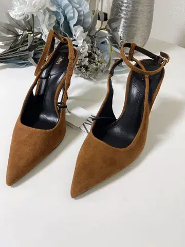 ZARA 스웨이드 가죽 펌프스 카멜 36 (23cm)