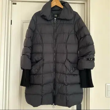 TATRAS 블랙 롱다운