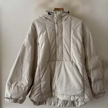 LAATO 라토 SNOWMAN PULL OVER 다운 베이지