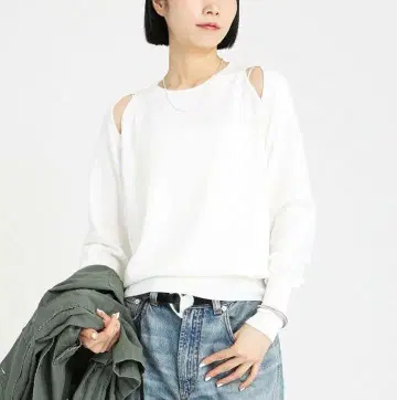 새상품급 미사용 BABYLONE 바빌론 슬릿 니트 풀오버