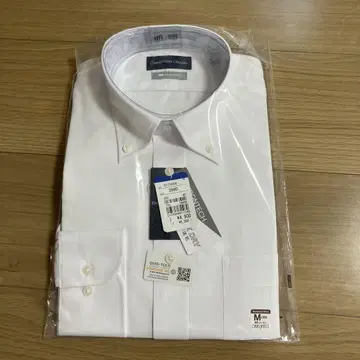 [새상품] 커터셔츠 화이트 버튼다운 긴팔 M사이즈 논아이론