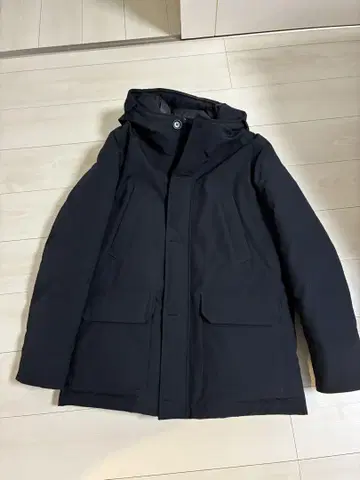 블랙 다운 자켓 L 사이즈